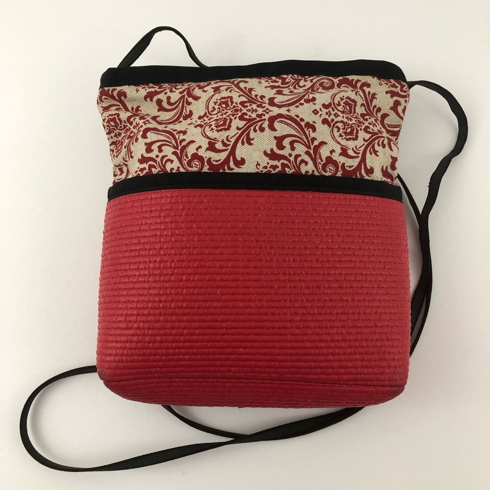 O Loves M Aspen Crossbody Bag Purse Red Womens Zip Closure - Picture 3 of 11